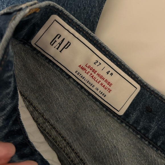 Gap loose high rise jeans - Picture 2 of 3
